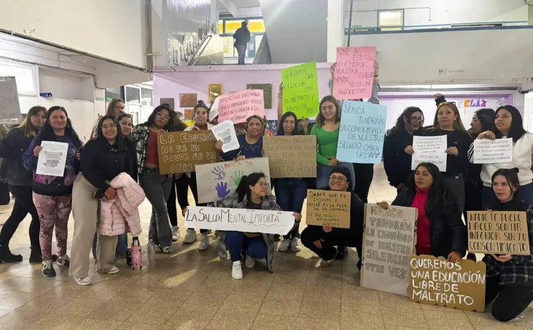 Zapala: estudiantes del IFD 13 denuncian maltrato y evaluaciones&nbsp;abusivas